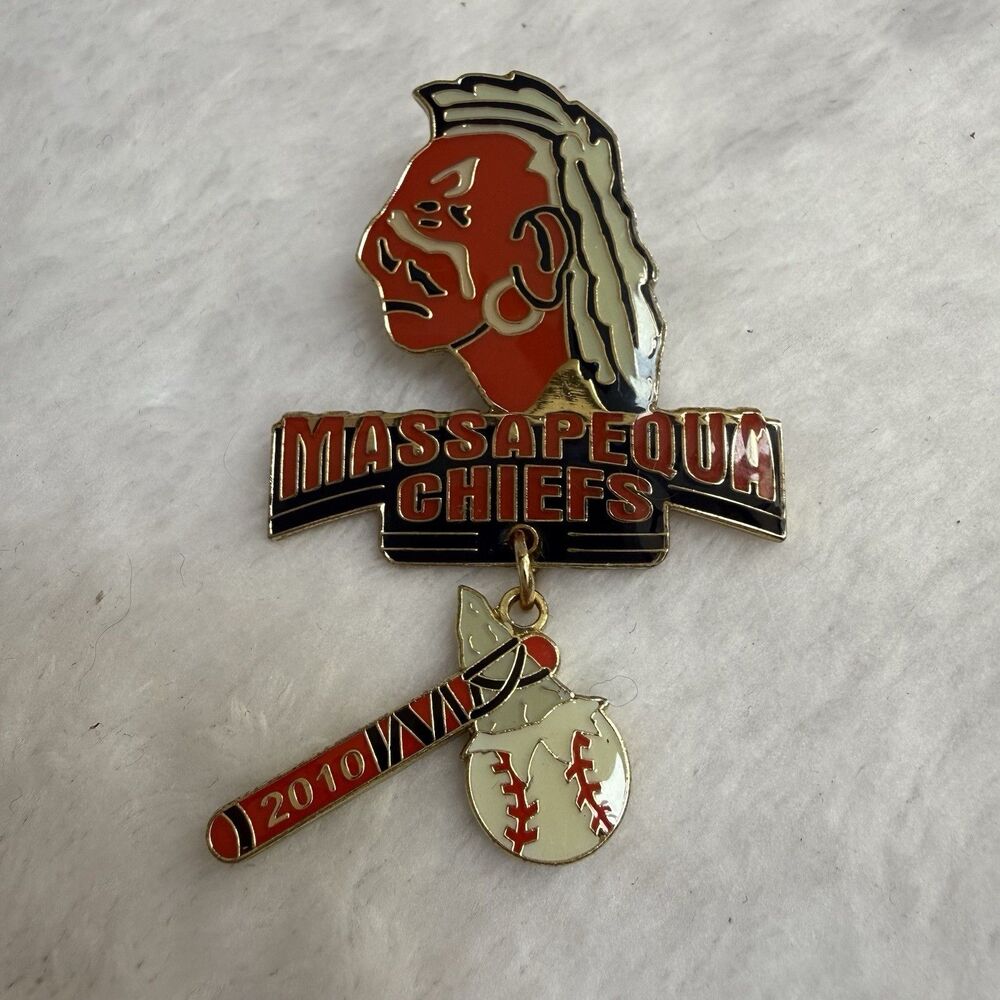 2010 Massapequa Chiefs NY Baseball Trading Pin Dangler Native American Mascot⁠
